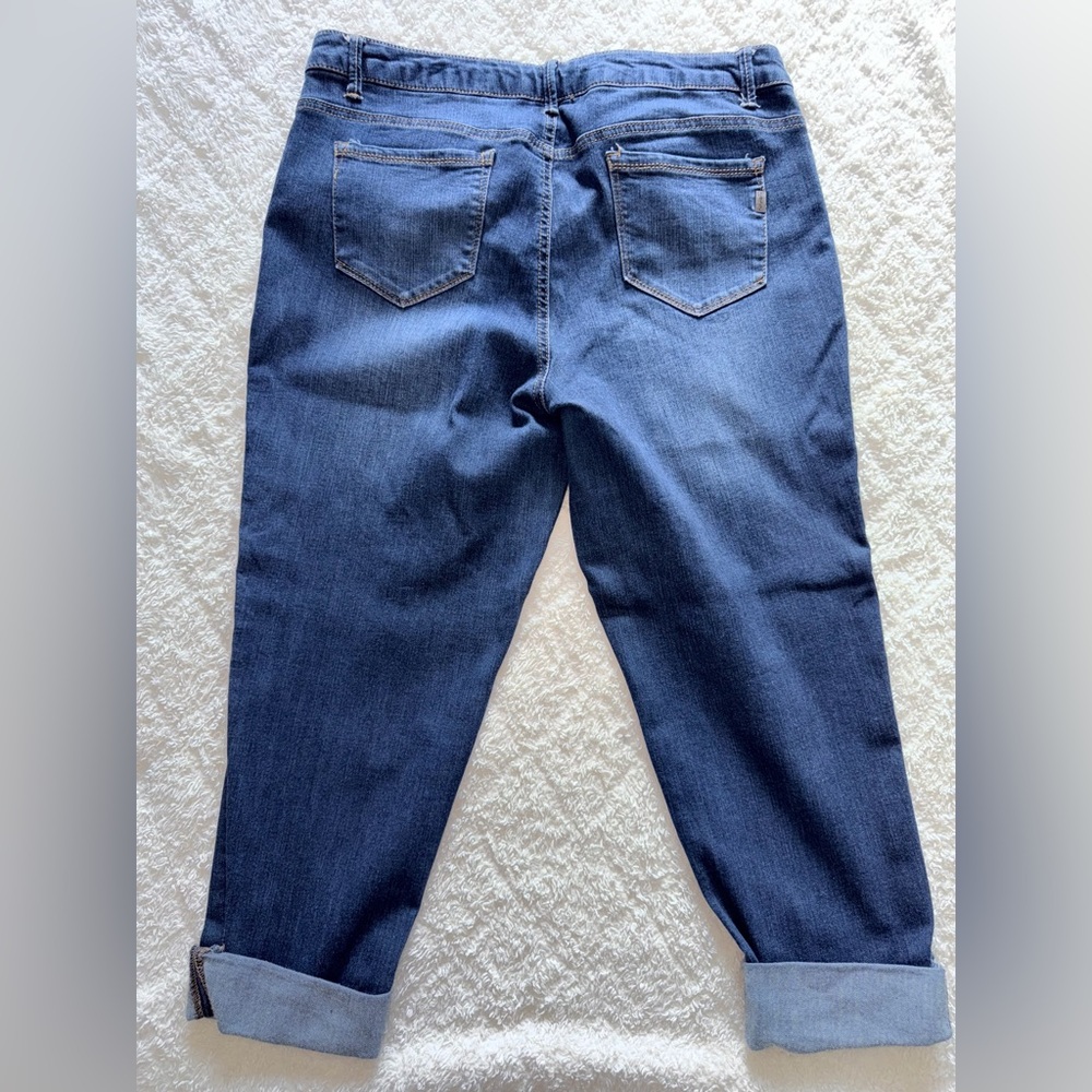 Stretch Capri Jeans - Picture 2 of 7